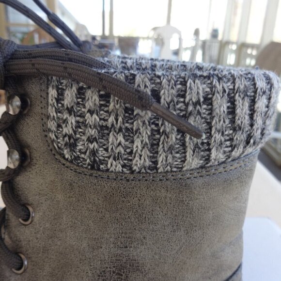 Just Fab Nyaling women's size 9 Grey ankle boot, faux leather, heel top sock - Picture 8 of 14